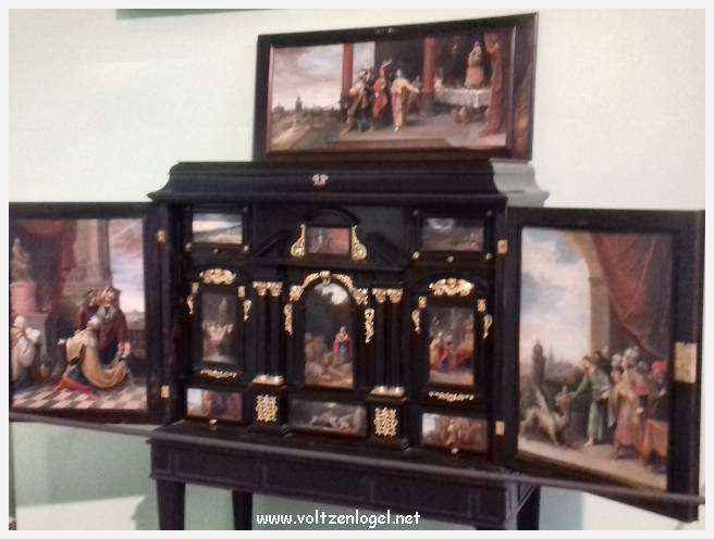 Exploration des trésors artistiques et historiques du Musée Calvet à Avignon.