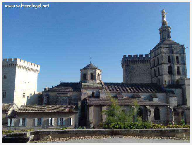 Palais des Papes à Avignon : un voyage captivant à travers l'histoire et la culture.