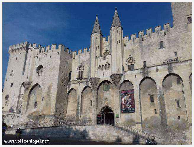 Palais des Papes à Avignon : un voyage captivant à travers l'histoire et la culture.