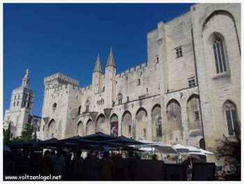 La Cité des Papes a Avignon. Avignon le palais des Papes