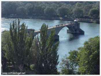 Le Pont d'Avignon. Pont Saint Bénezet à Avignon