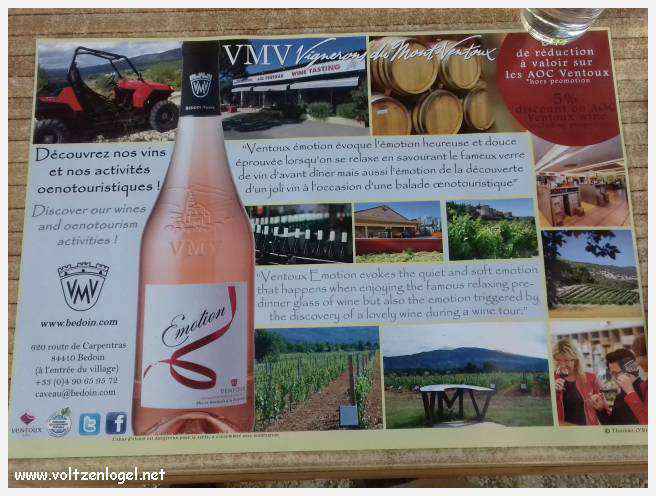 Vue pittoresque du village de Bédoin, niché au pied majestueux du Mont Ventoux.