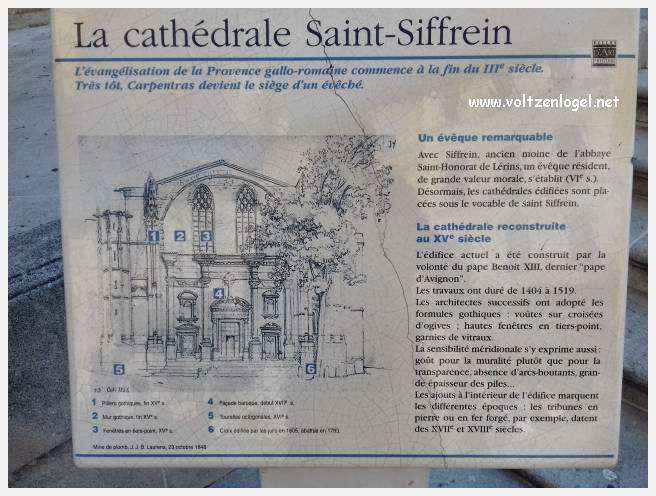 Ruelles pittoresques et charme provençal de Carpentras, au cœur du Vaucluse.