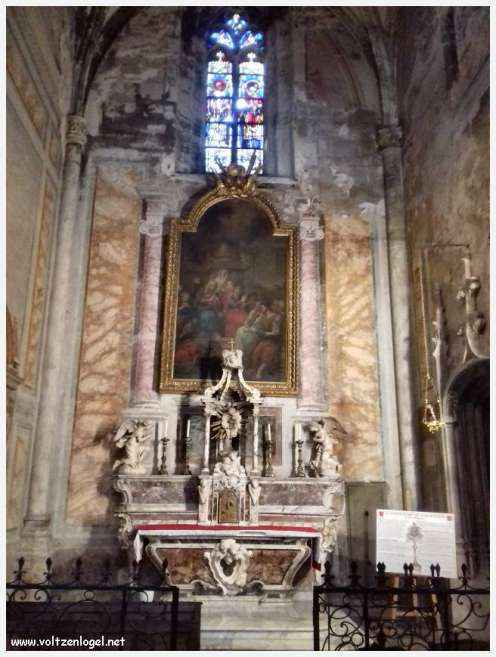 Ruelles pittoresques et charme provençal de Carpentras, au cœur du Vaucluse.