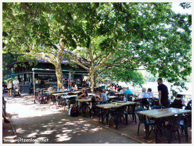 Parc de la Tête d'Or: Oasis urbaine de Lyon, mélange de nature et d'histoire.