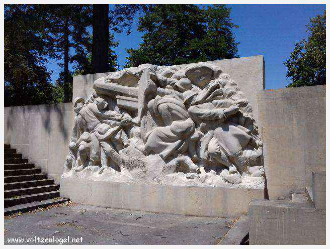 Parc de la Tête d'Or: Oasis urbaine de Lyon, mélange de nature et d'histoire.