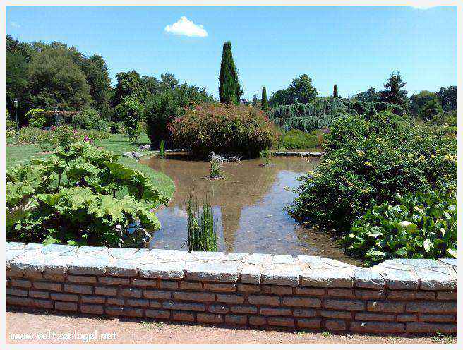 Parc de la Tête d'Or: Oasis urbaine de Lyon, mélange de nature et d'histoire.