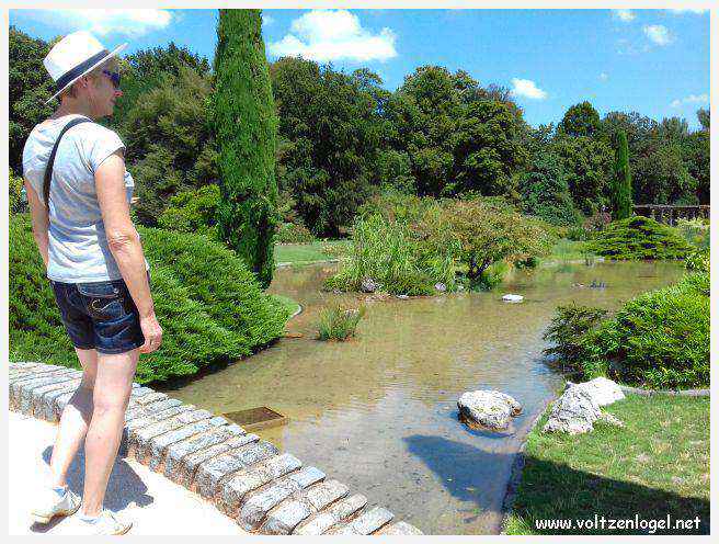 Parc de la Tête d'Or: Oasis urbaine de Lyon, mélange de nature et d'histoire.