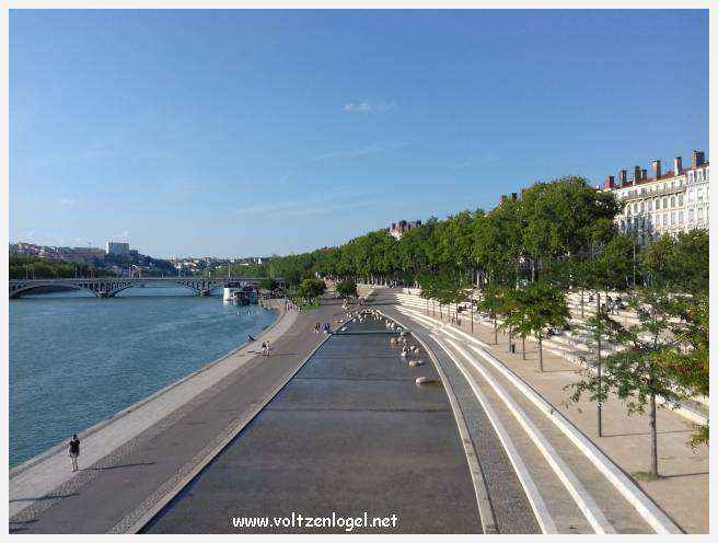 Vue panoramique de Lyon, une ville riche en trésors architecturaux et culturels.