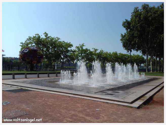 Vue panoramique de Lyon, une ville riche en trésors architecturaux et culturels.