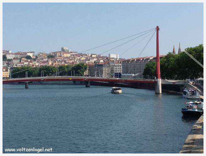 Vue panoramique de Lyon, une ville riche en trésors architecturaux et culturels.