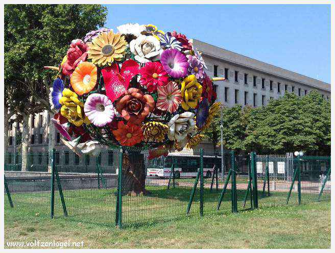 Vue panoramique de Lyon, une ville riche en trésors architecturaux et culturels.