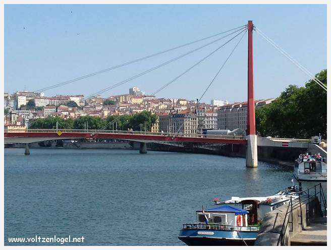 Vue panoramique de Lyon, une ville riche en trésors architecturaux et culturels.