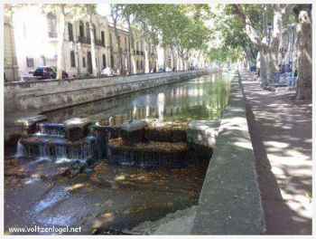 Quai de Nîmes, promenade le long du canal