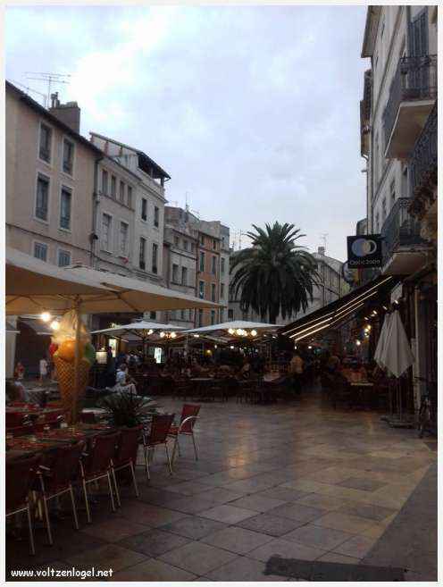 Arènes romaines de Nîmes, témoins de son riche passé historique.