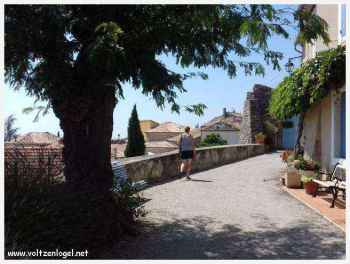 Rue de l’Eglise et son charme provençal