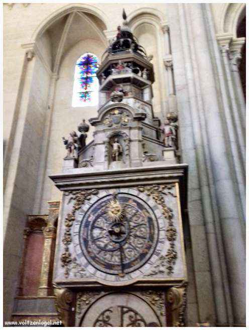 Ruelles médiévales du Vieux Lyon, témoins de son riche passé historique.