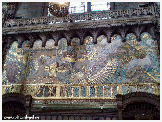 Ruelles médiévales du Vieux Lyon, témoins de son riche passé historique.