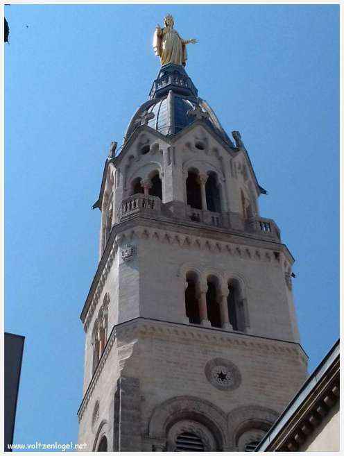 Ruelles médiévales du Vieux Lyon, témoins de son riche passé historique.
