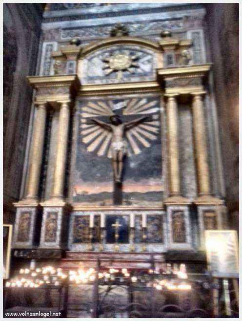 Vue panoramique de la cathédrale Sainte-Cécile à Albi, chef-d'œuvre gothique