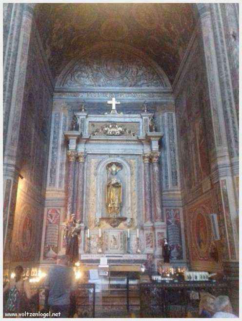 Vue panoramique de la cathédrale Sainte-Cécile à Albi, chef-d'œuvre gothique