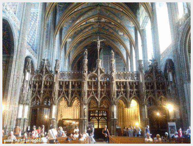 Vue panoramique de la cathédrale Sainte-Cécile à Albi, chef-d'œuvre gothique