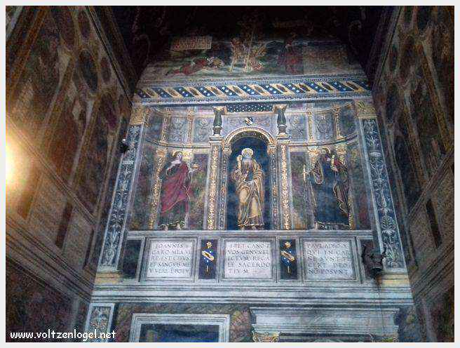Vue panoramique de la cathédrale Sainte-Cécile à Albi, chef-d'œuvre gothique