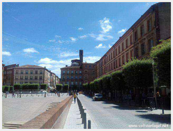 Vue panoramique de la cathédrale Sainte-Cécile à Albi, chef-d'œuvre gothique