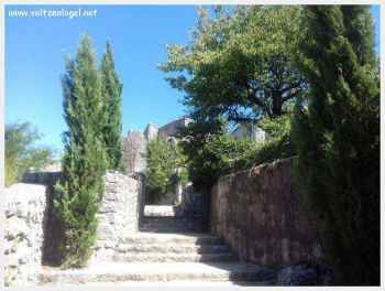 Balazuc en Ardèche. Le pittoresque village médiéval de Balazuc