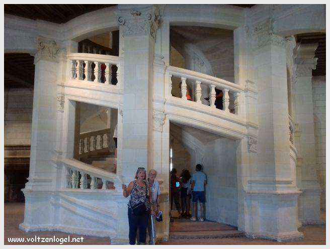 Vue majestueuse du Château de Chambord et ses jardins Renaissance