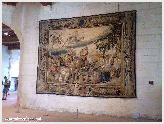 Vue majestueuse du Château de Chambord et ses jardins Renaissance