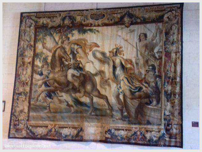 Vue majestueuse du Château de Chambord et ses jardins Renaissance