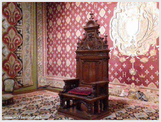 Vue majestueuse du Château de Chambord et ses jardins Renaissance