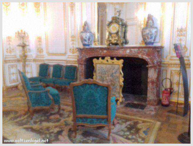 Vue majestueuse du Château de Chambord et ses jardins Renaissance