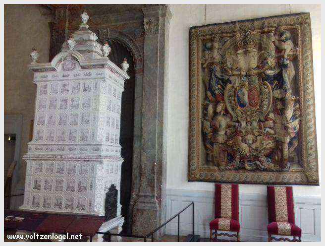 Vue majestueuse du Château de Chambord et ses jardins Renaissance