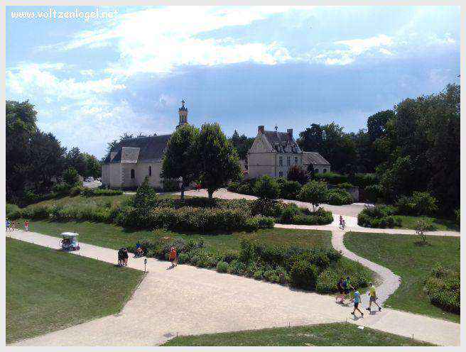 Vue majestueuse du Château de Chambord et ses jardins Renaissance