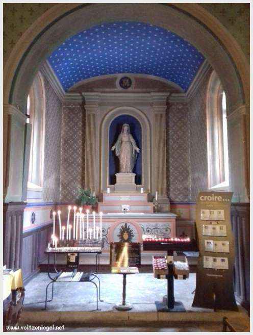 Vue majestueuse du Château de Chambord et ses jardins Renaissance