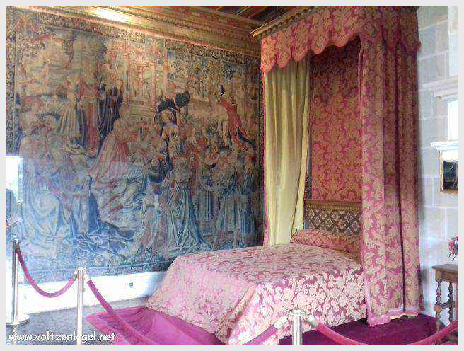 Château de Chenonceau : symbole de la Renaissance française et de la beauté des jardins historiques.