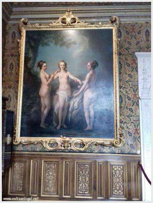 Château de Chenonceau : symbole de la Renaissance française et de la beauté des jardins historiques.