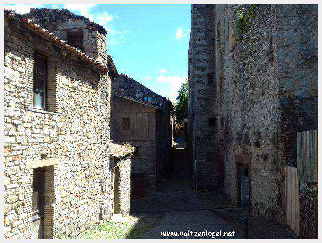 La cité médiévale de Cordes-sur-Ciel perchée sur les collines du Tarn