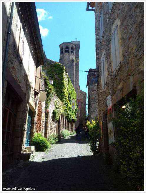 La cité médiévale de Cordes-sur-Ciel perchée sur les collines du Tarn
