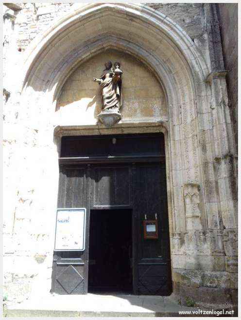 La cité médiévale de Cordes-sur-Ciel perchée sur les collines du Tarn