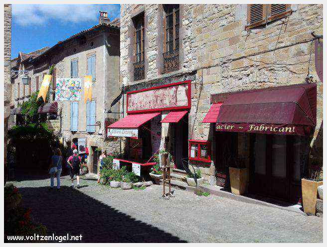 La cité médiévale de Cordes-sur-Ciel perchée sur les collines du Tarn