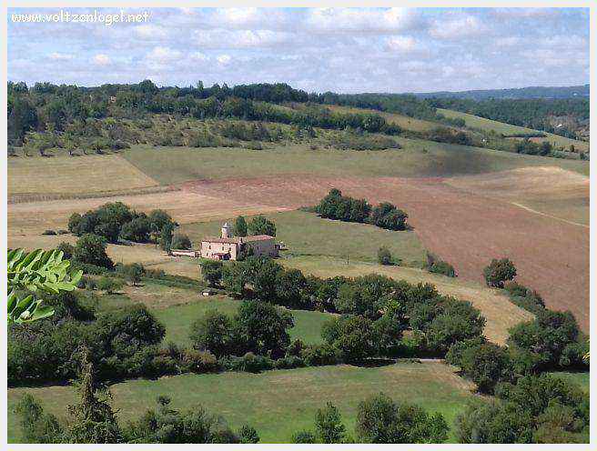 La cité médiévale de Cordes-sur-Ciel perchée sur les collines du Tarn