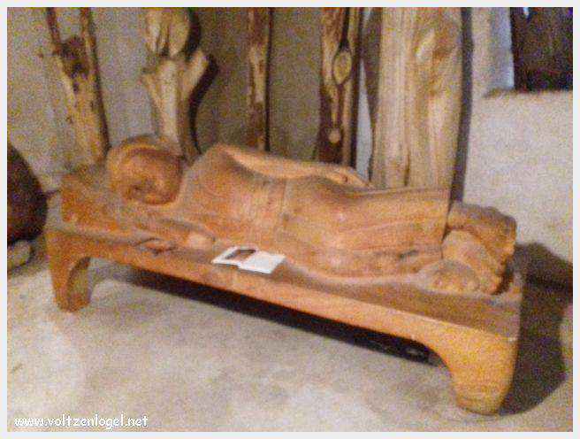 Vue panoramique sur les toits de Cordes-sur-Ciel, cité médiévale perchée