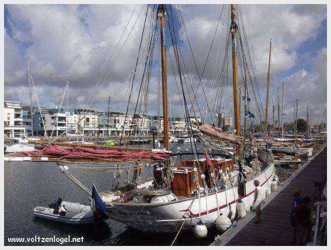 Tour Saint-Nicolas à La Rochelle, emblème médiéval du vieux port