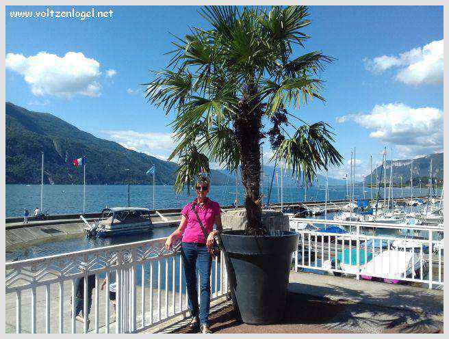 Le lac du Bourget plus grand lac naturel de France à Aix les Bains