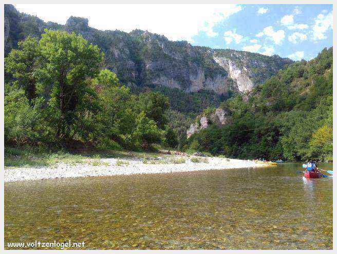 Exploration en barque des Gorges du Tarn à La Malène