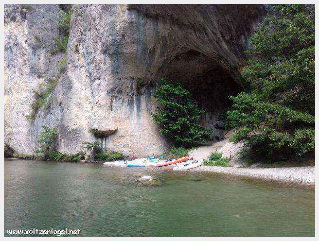 Exploration en barque des Gorges du Tarn à La Malène