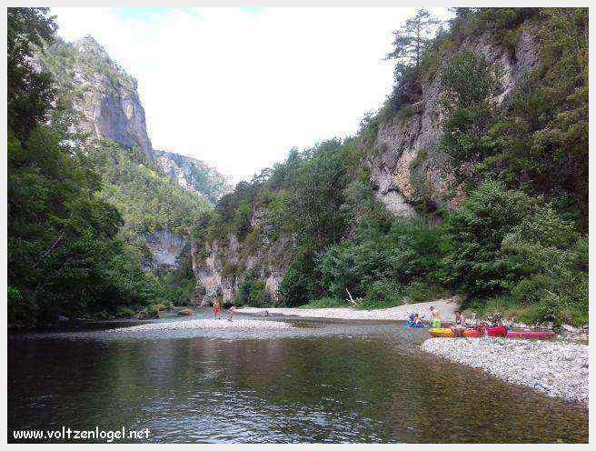 Exploration en barque des Gorges du Tarn à La Malène